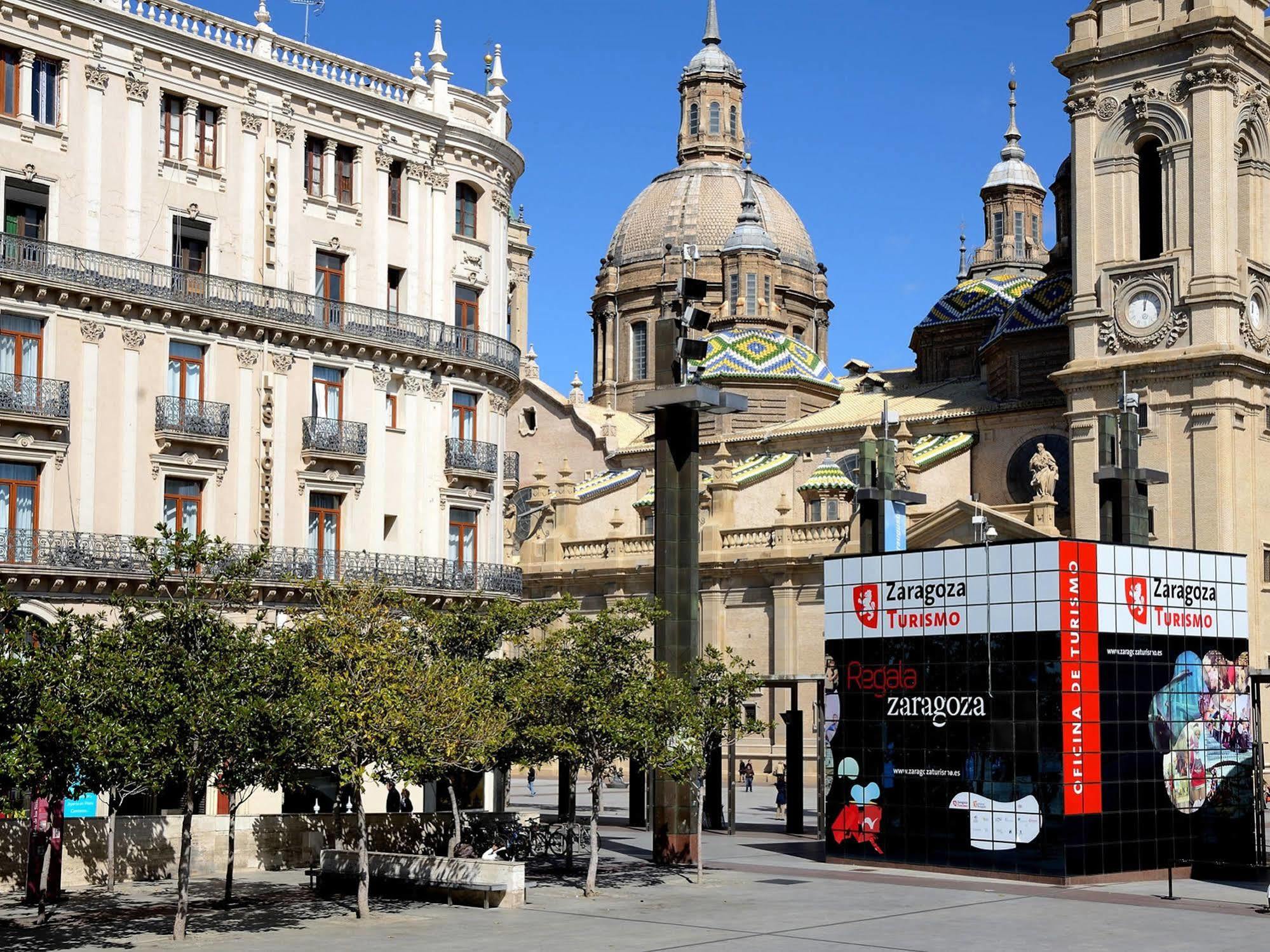 Hotel Pilar Plaza Saragoça Exterior foto